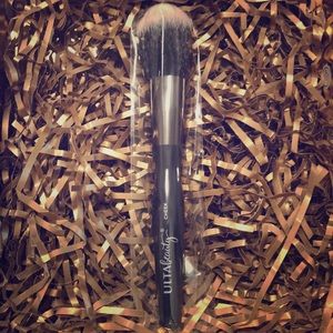 Ulta Cheek Brush